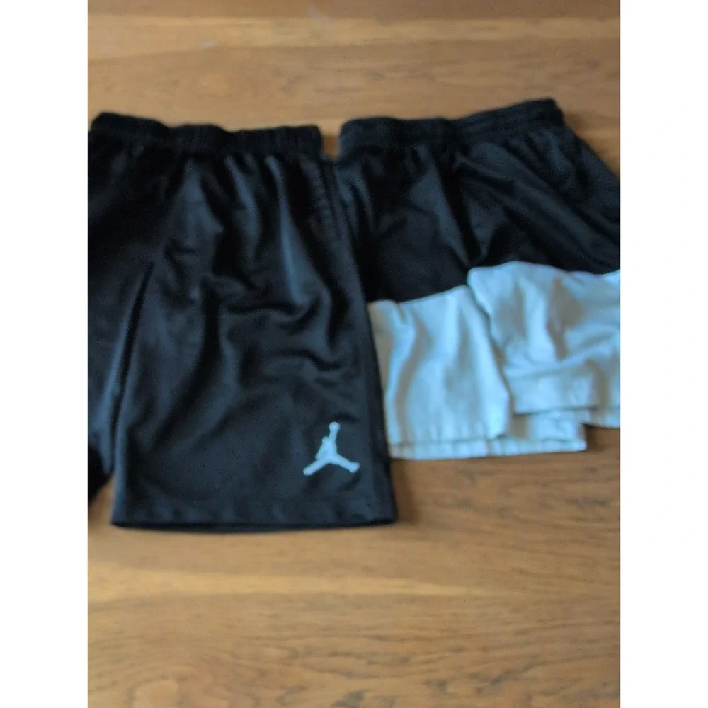 Air Jordan Lot of 2  Black - White  Long‎ Mesh Basketball Shorts Size M EUC
